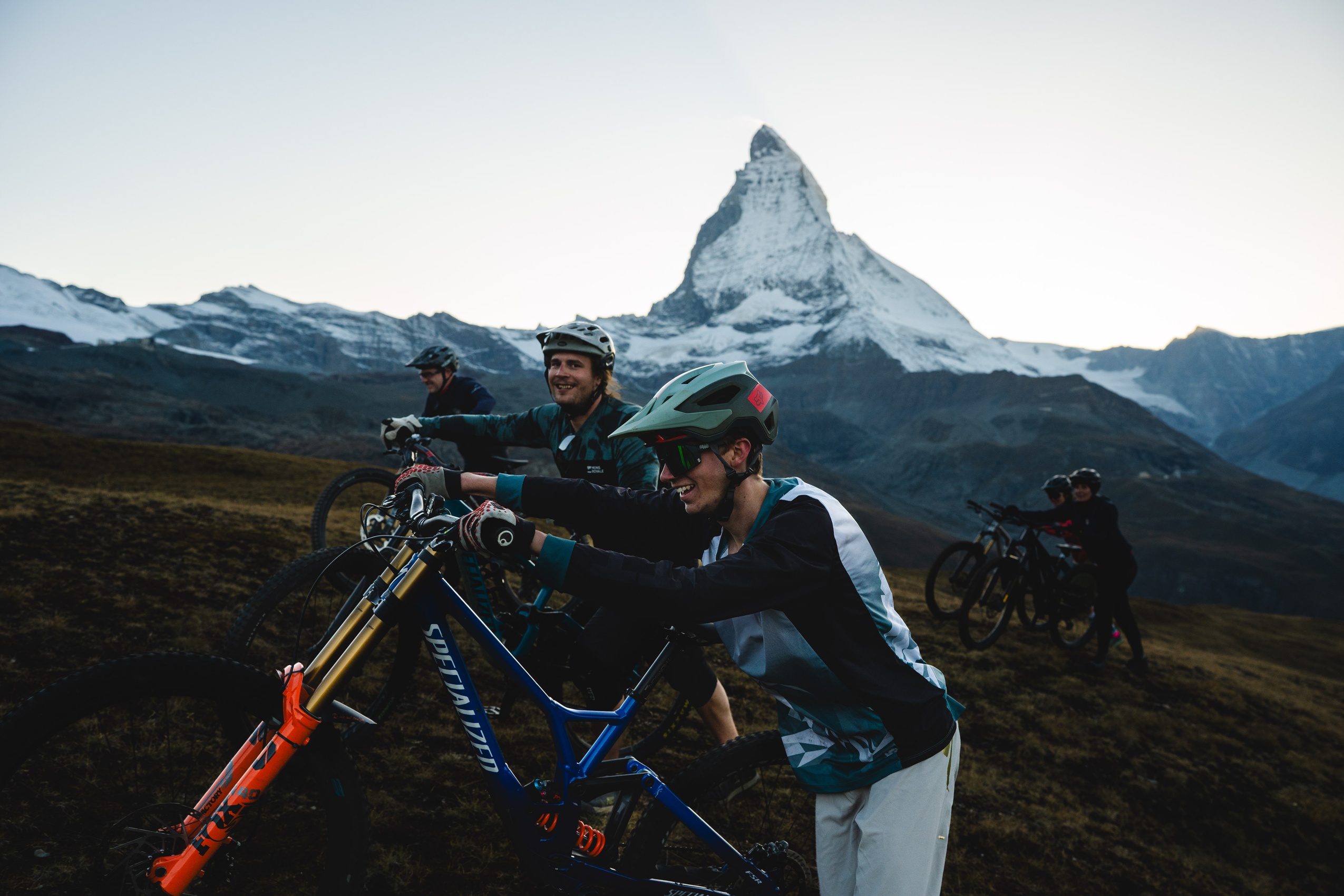 Bike als Leidenschaft Verbindet Menschen Naturliebhaber Geschwindigkeitsfreaks